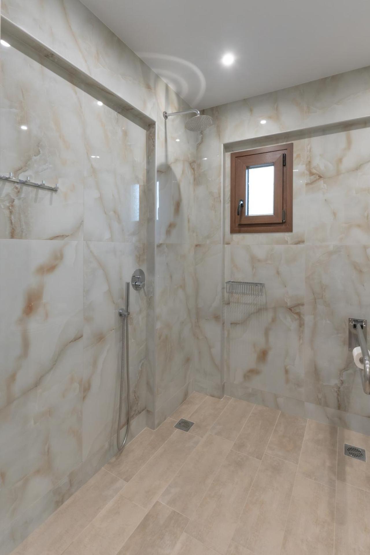 Sunshine Rooms And Suites Неа-Врасна Екстер'єр фото