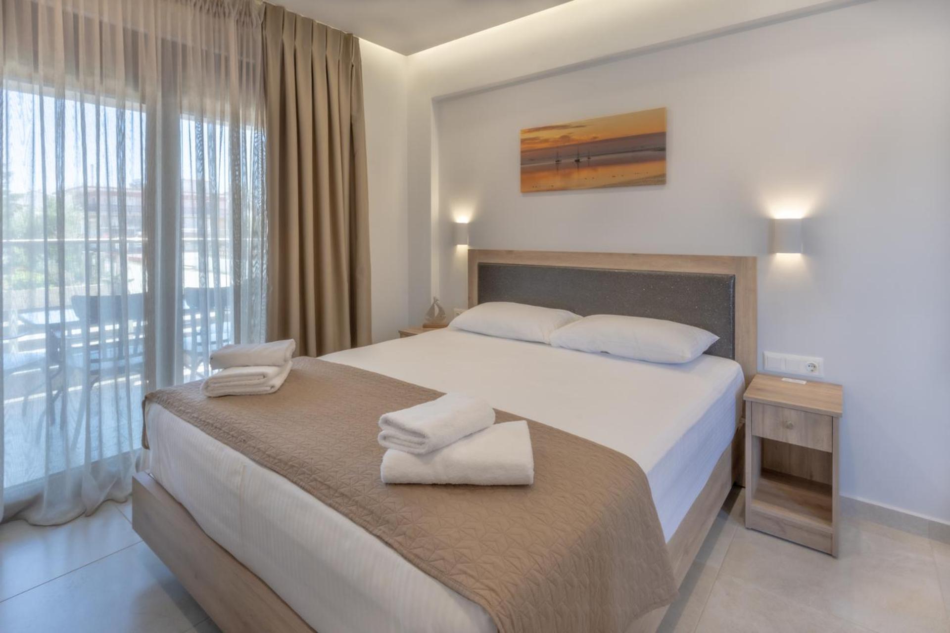 Sunshine Rooms And Suites Неа-Врасна Екстер'єр фото