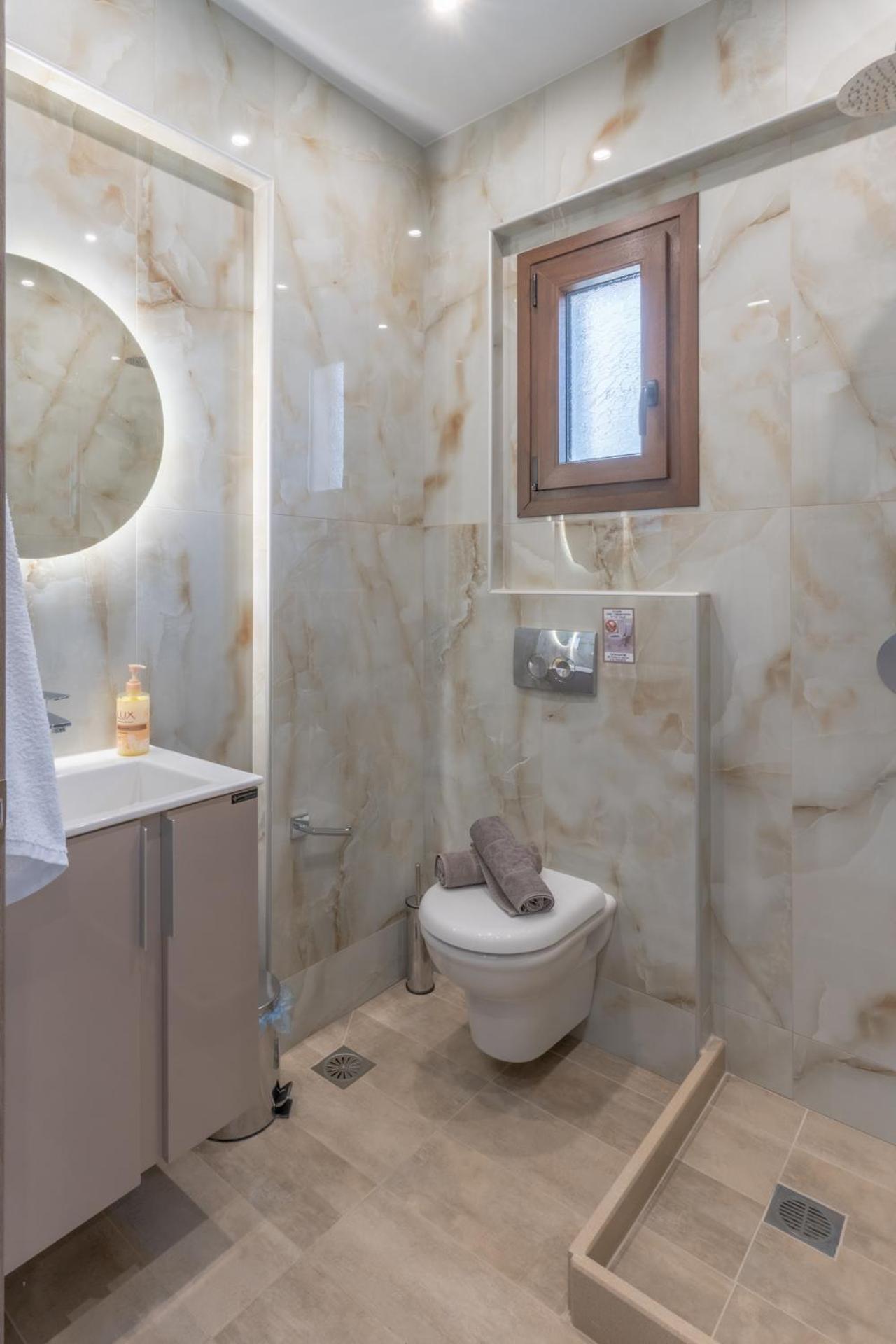 Sunshine Rooms And Suites Неа-Врасна Екстер'єр фото