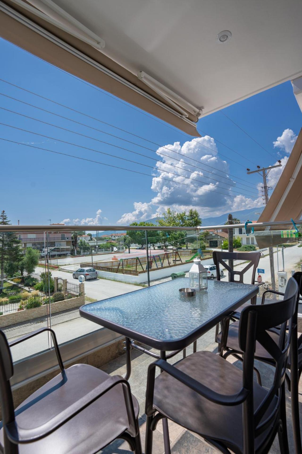 Sunshine Rooms And Suites Неа-Врасна Екстер'єр фото