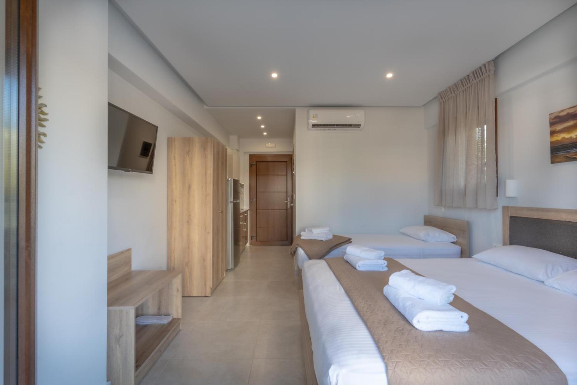 Sunshine Rooms And Suites Неа-Врасна Номер фото